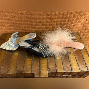 Just The Right Shoe by Raine. Miniature 4” shoe. No box and pre-owned.